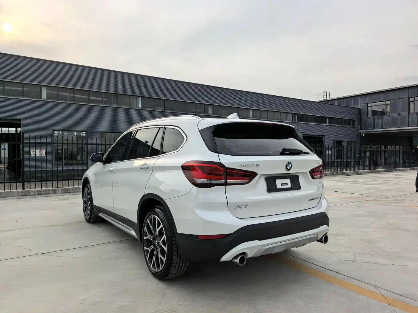 BMW X1 2022 Facelift xDrive25Li Premium Edition фото 5