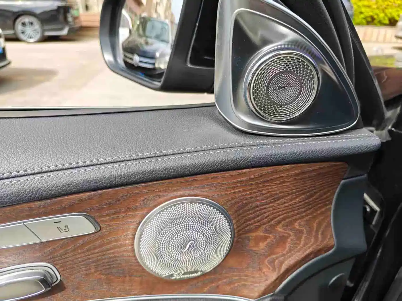 Mercedes-Benz E-Class 2016 E 200 L фото 26
