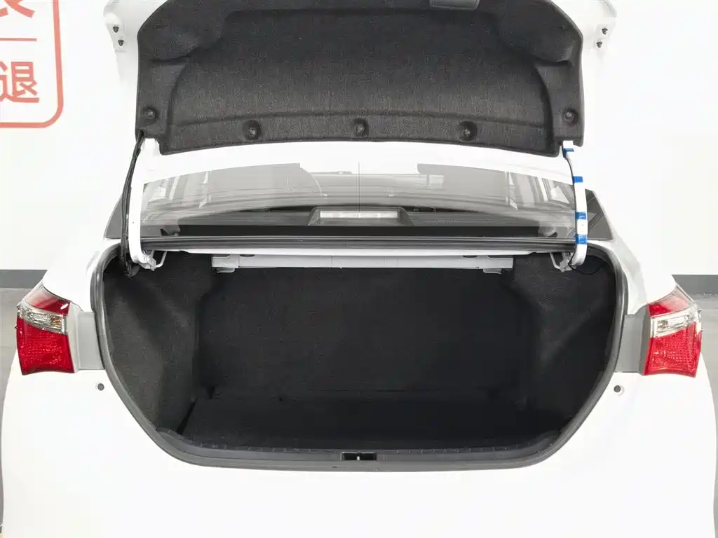 Toyota Corolla 2017 Facelift 1.6L S-CVT GL фото 16
