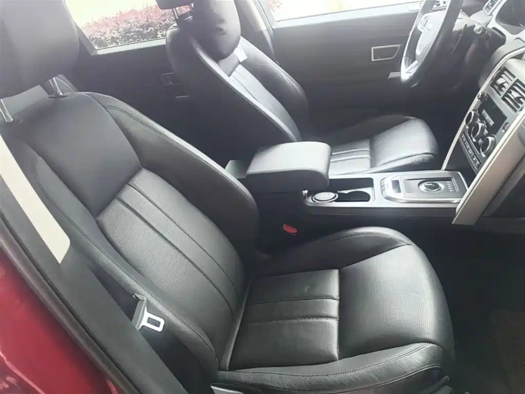 Land Rover Discovery Sport 2016 2.0T SE фото 25