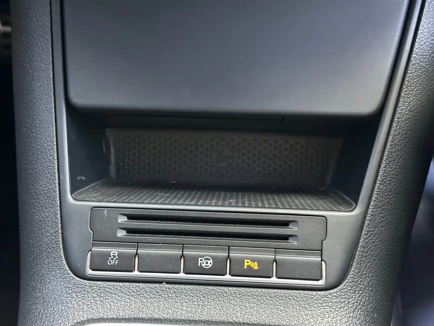 Volkswagen Golf (Import) 2011 1.4TSI Cross Golf фото 29
