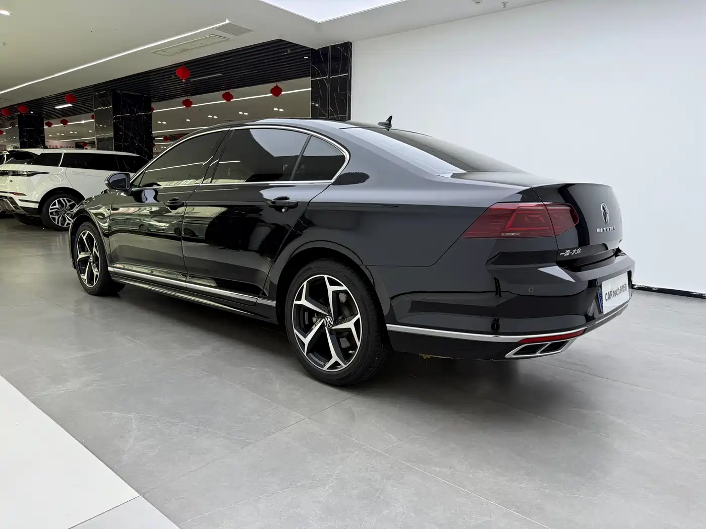 Volkswagen Magotan 2023 Model 2 Million Commemorative Edition 330TSI DSG Luxury фото 4