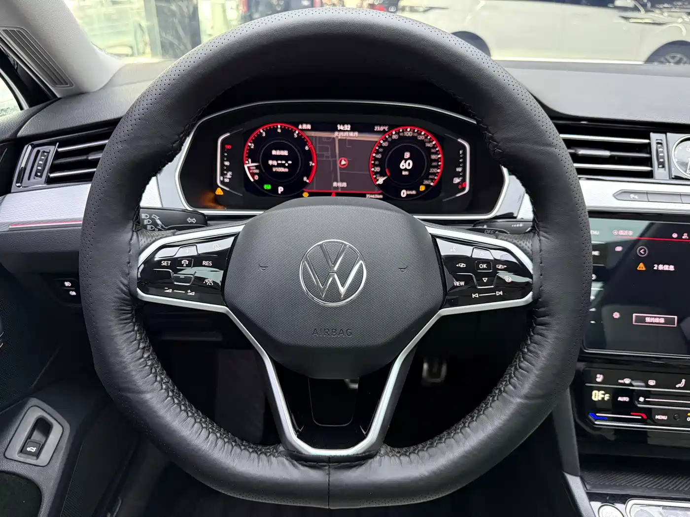 Volkswagen Magotan 2023 Model 2 Million Commemorative Edition 330TSI DSG Luxury фото 11