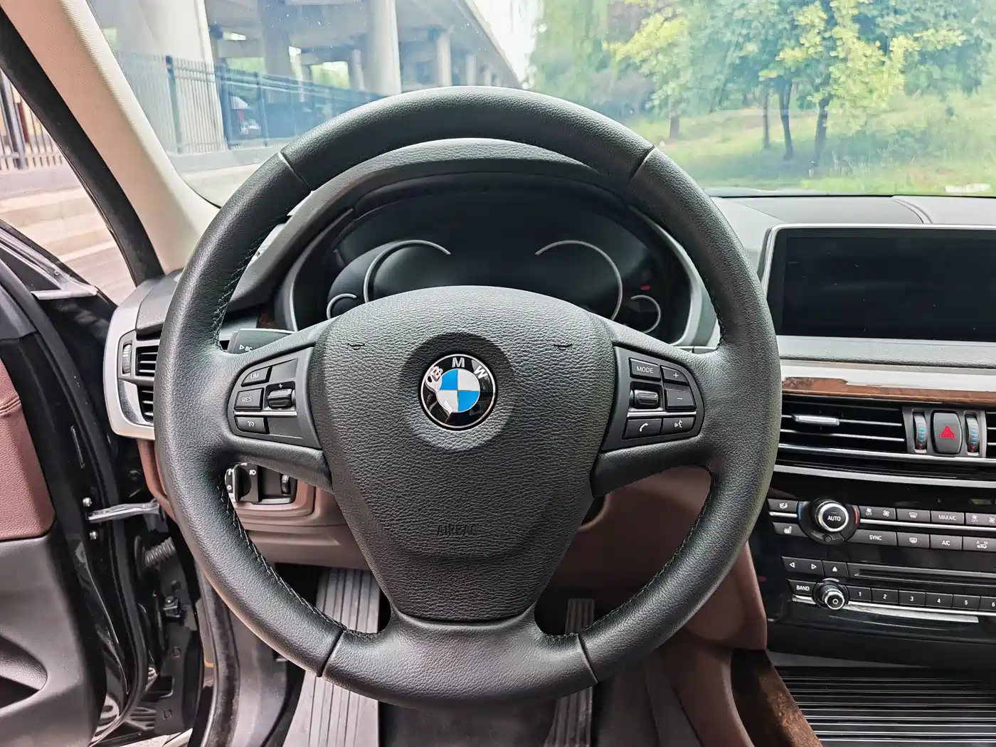 BMW X5 (Import) 2015 xDrive28i фото 8