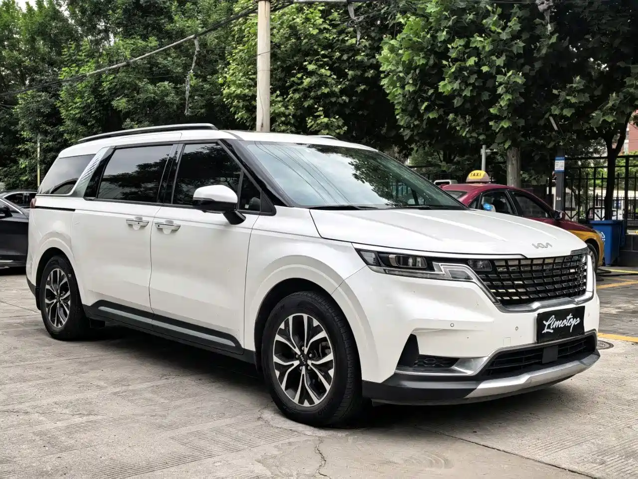 Kia Carnival 2021 2.0T Luxury Tech Edition