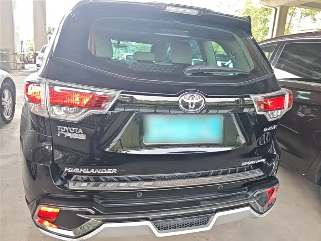 Toyota Highlander 2015 2.0T AWD Luxury Edition 7-seater фото 6