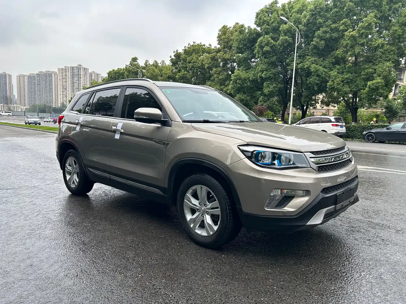 CHANGAN CS75