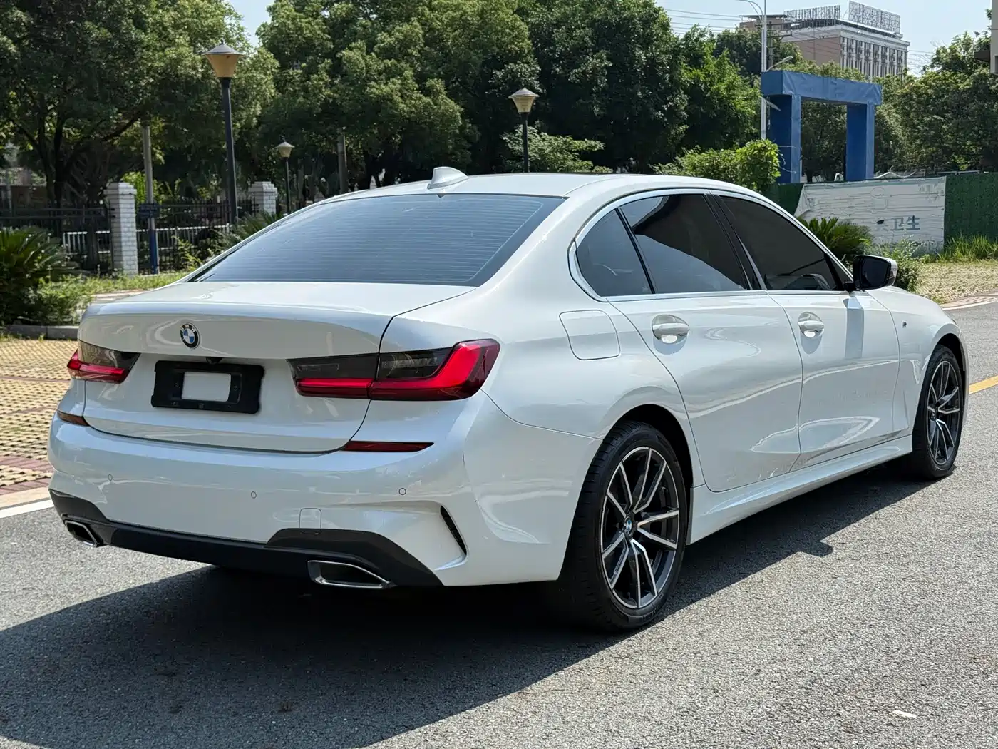 BMW 3 Series 2022 320Li M Sport Package фото 9