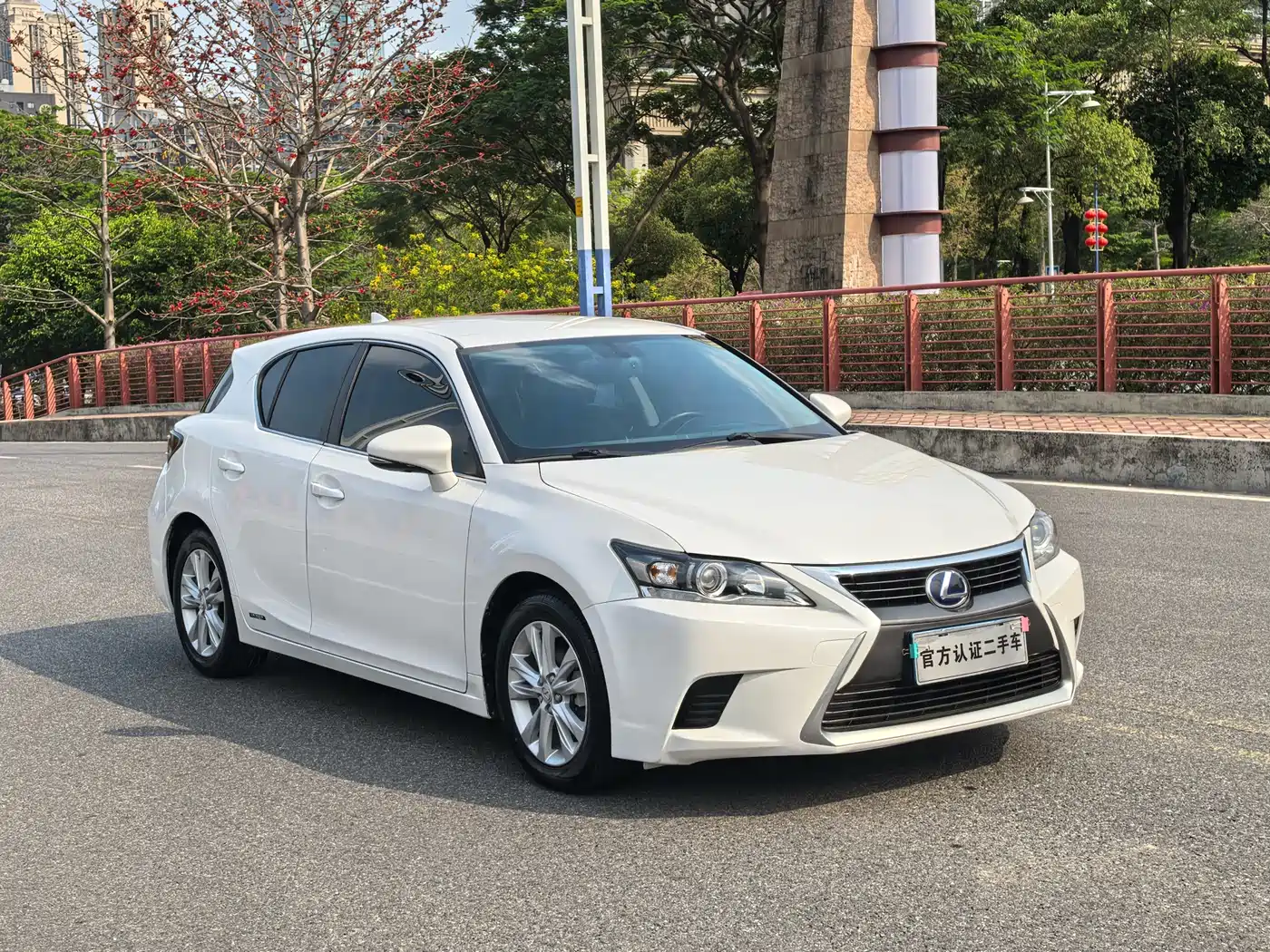 Lexus CT 2014 CT200h Elite Monochrome фото 3