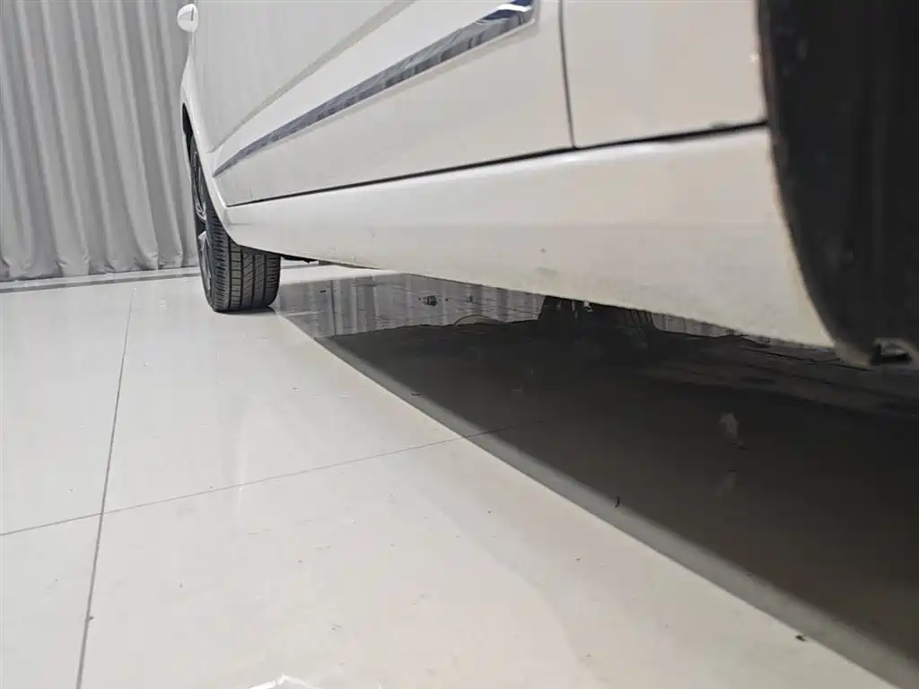 Škoda Octavia 2019 TSI280 DSG Luxury Edition фото 19
