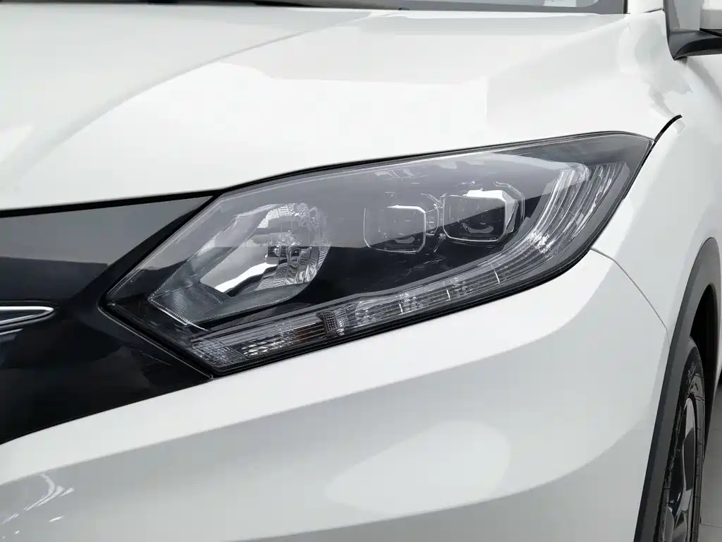 Honda Vezel 2015 2015 1.8L CVT FWD Luxury