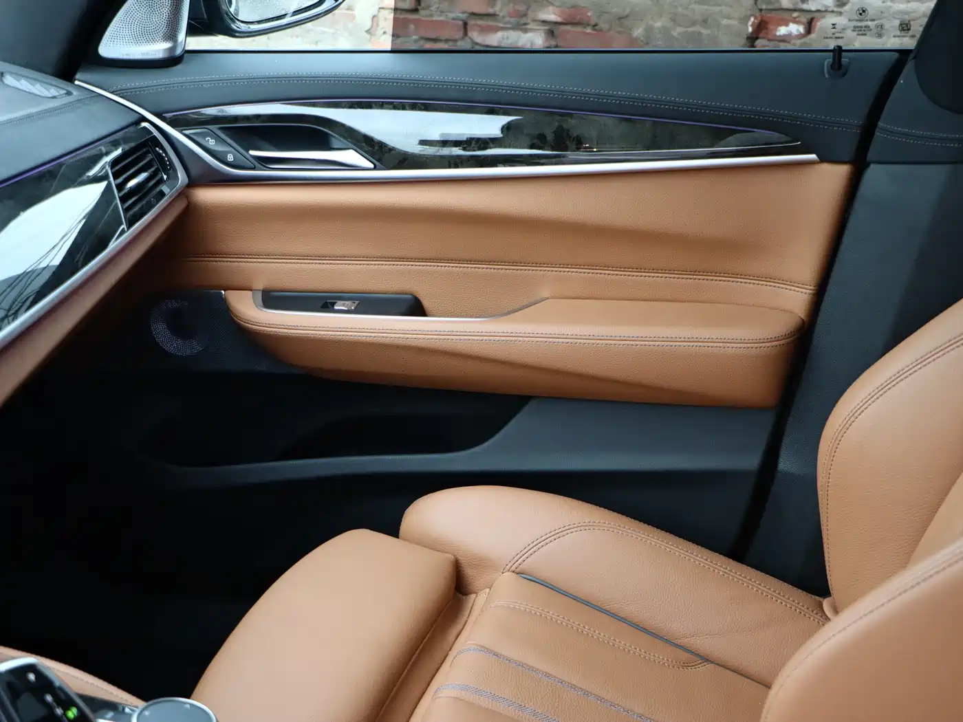 BMW 6 Series GT 2024 630i M Sport Ultimate Package фото 8