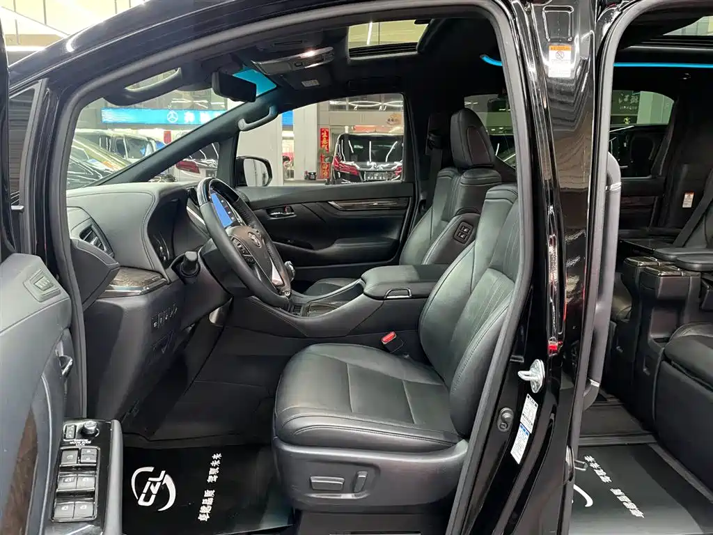 Toyota Alphard 2020 Hybrid 2.5L Premium Edition фото 8