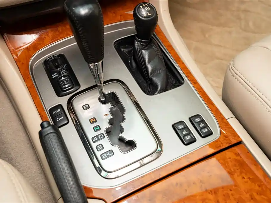 Toyota Land Cruiser (Import) фото 16