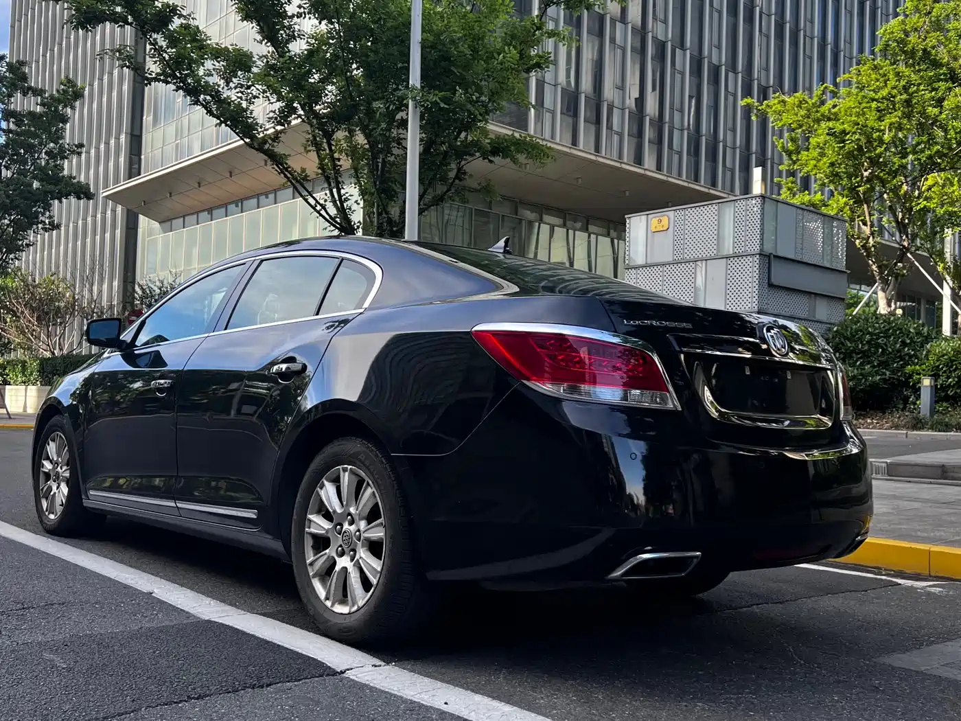 Buick LaCrosse 2011 2.4L SIDI Premium Edition фото 5