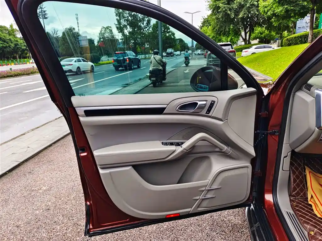 Porsche Cayenne 2011 Cayenne 3.0T фото 6