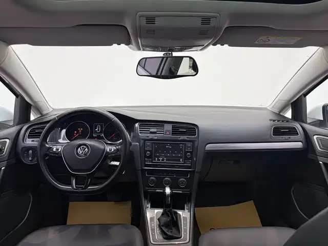 Volkswagen Golf 2018 230TSI Automatic Comfort фото 11