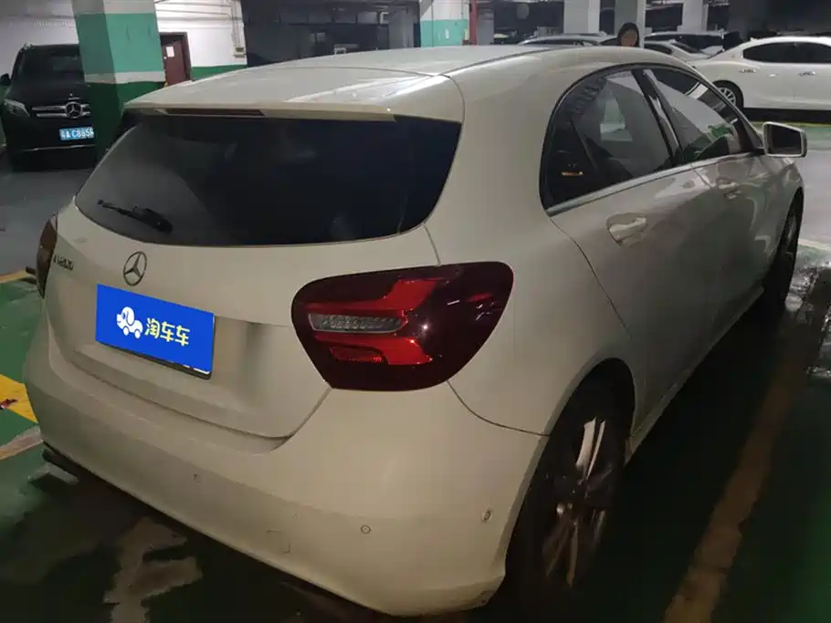 Mercedes-Benz A-Class (Import) 2017 Facelift A 200 Dynamic фото 3