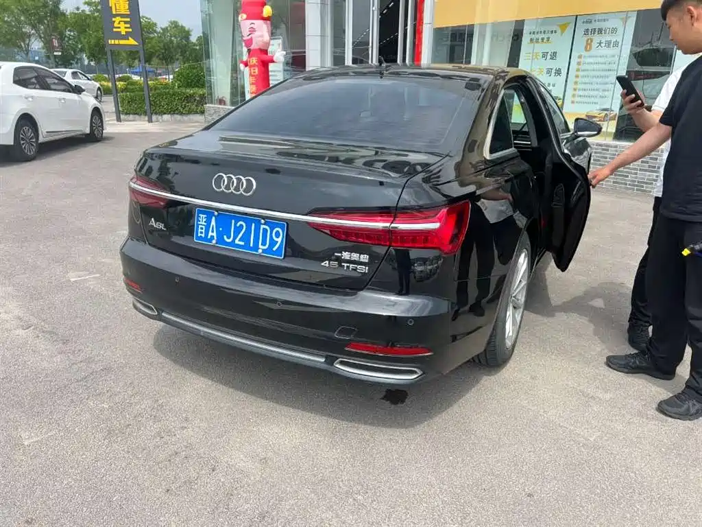 Audi A6L 2019 40 TFSI Luxury Elegance фото 3