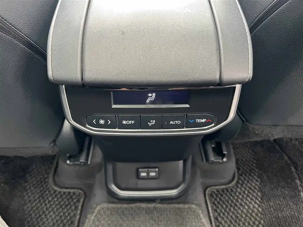 Toyota Crown Kluger 2021 2.5L HEV 4WD Premium фото 12