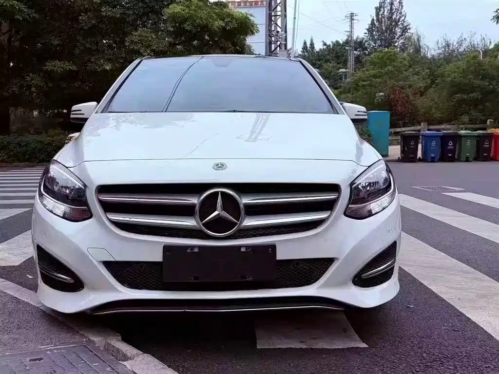 Mercedes-Benz B-Class 2017 B 200 Dynamic фото 2