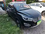 Фото 4 - Baojun 560