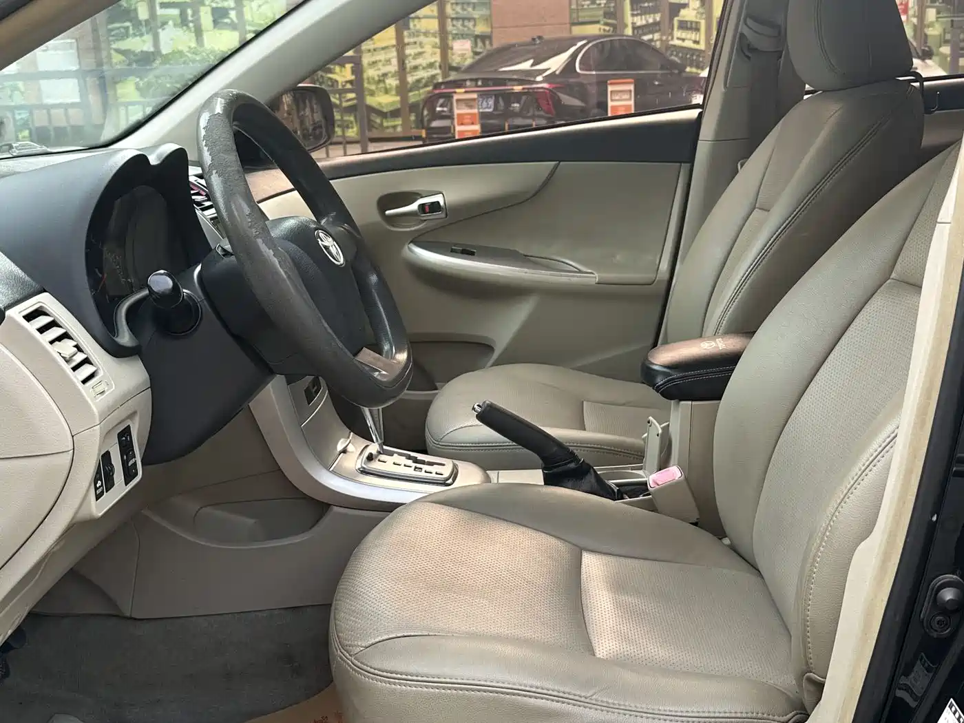 Toyota Corolla 2012 Styling Edition 1.6L Automatic GL фото 6