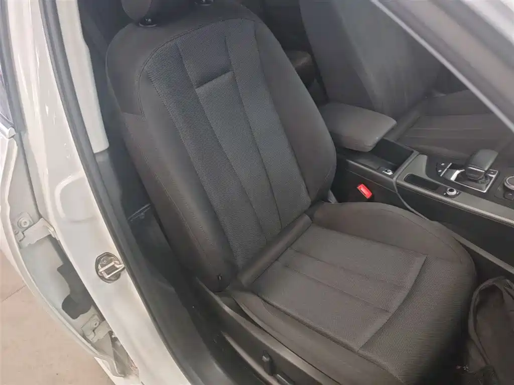 Audi A4L 2019 40 TFSI Progressive (China VI) фото 25