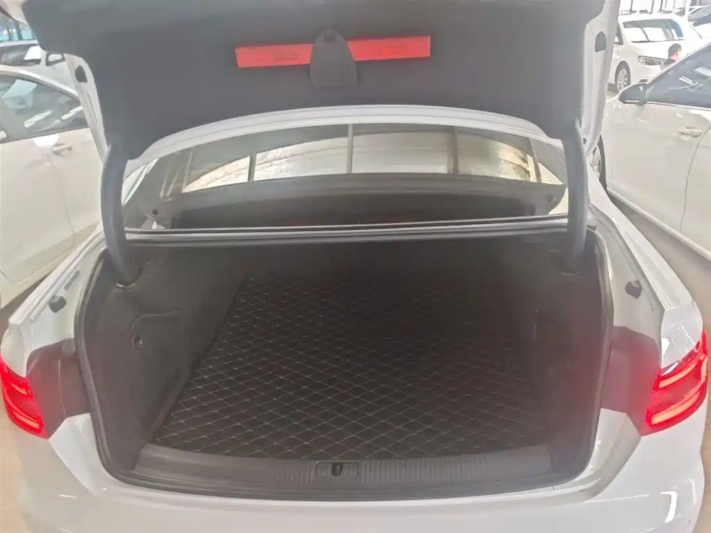 Audi A4L 2019 40 TFSI Progressive (China VI) фото 19