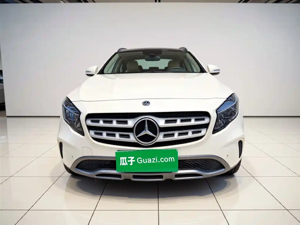 Mercedes-Benz GLA 2018 GLA 200 Dynamic фото 24