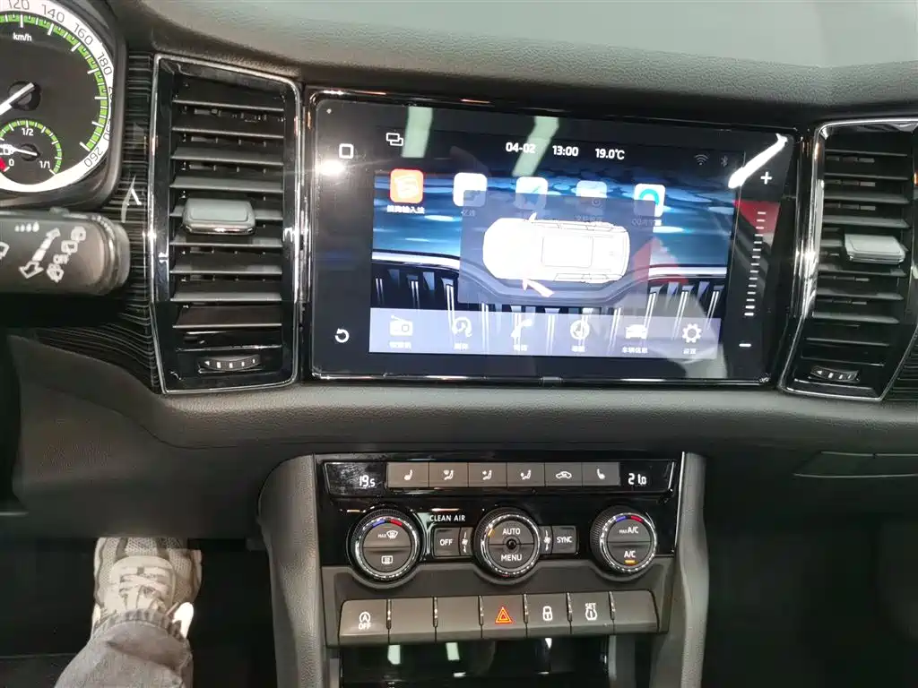 Škoda Kodiaq 2018 TSI330 5-seat FWD Luxury Premium фото 9