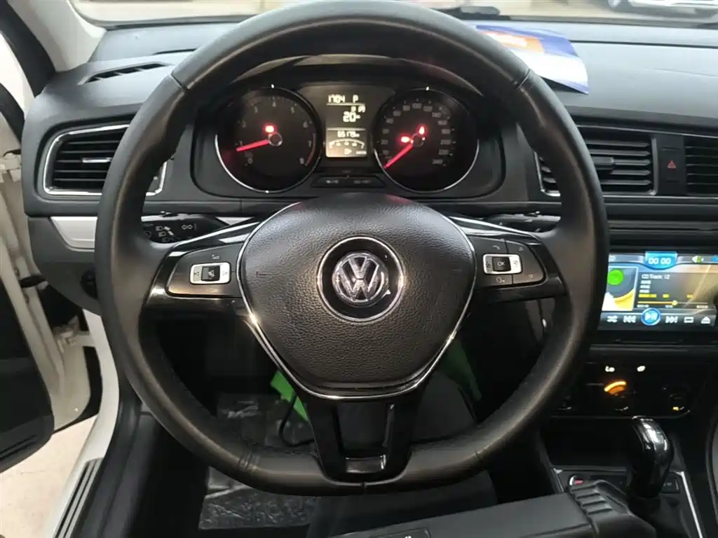 Volkswagen Lavida 2017 230TSI DSG Comfort Edition фото 11