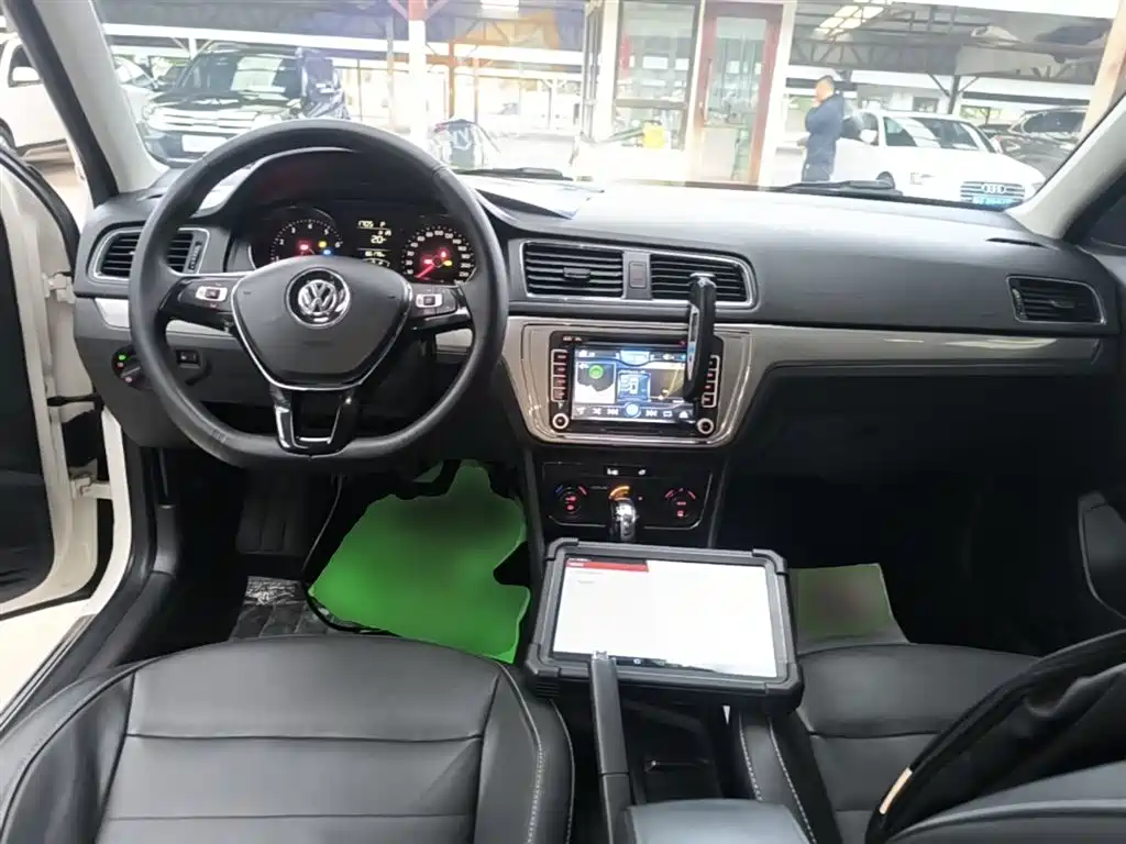 Volkswagen Lavida 2017 230TSI DSG Comfort Edition фото 10