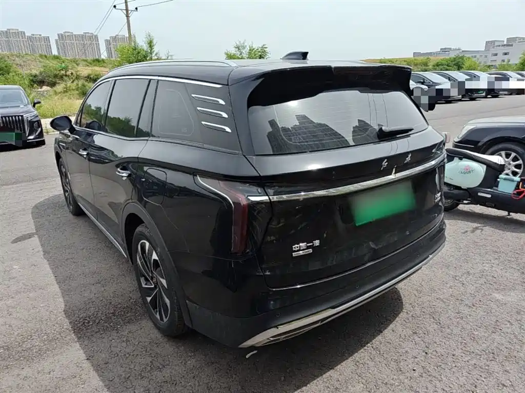Hongqi HS7 PHEV 2024 2.0T PHEV AWD Qichang Edition 7-seater фото 5