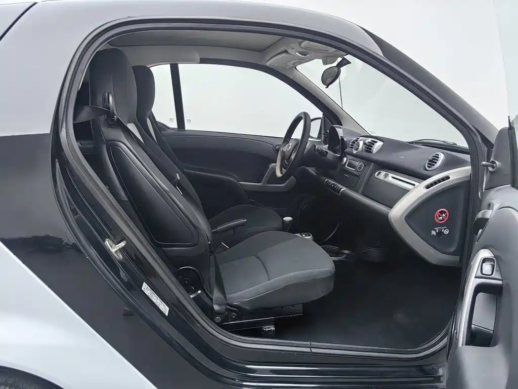 smart fortwo 2013 2012 1.0 MHD Hardtop Standard