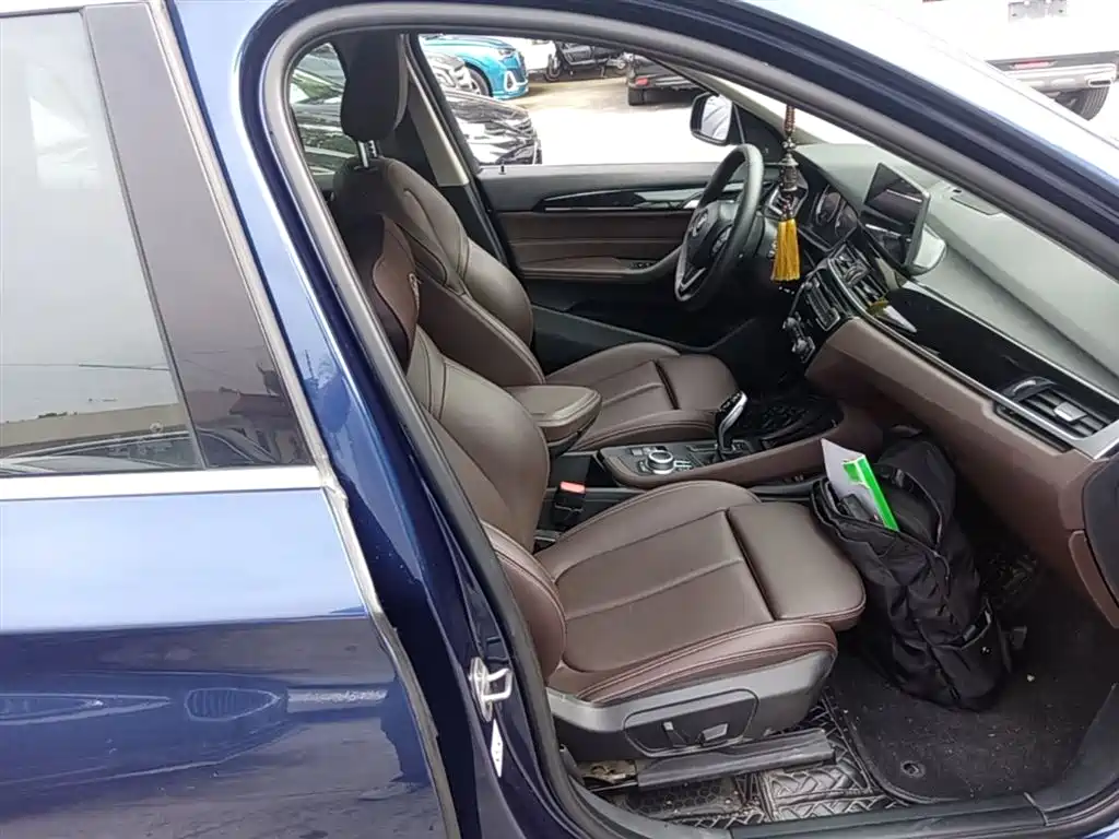 BMW X1 2020 sDrive25Li Leading Model фото 25