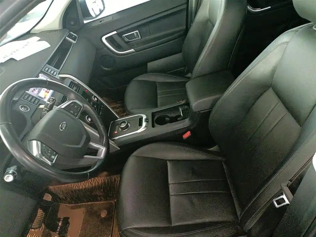 Land Rover Discovery Sport 2019 240PS SE Edition China VI фото 12