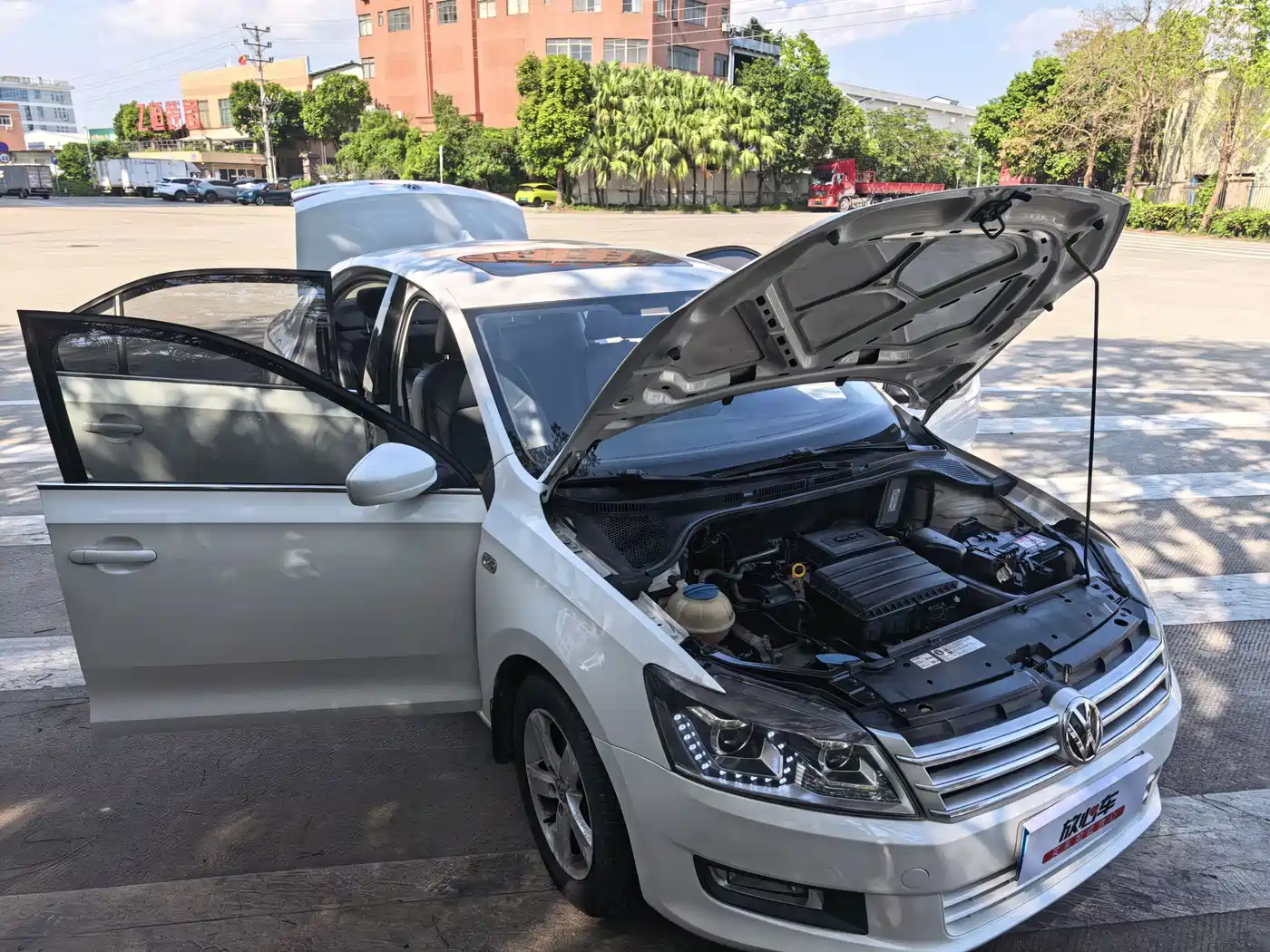 Volkswagen Santana 2015 1.6L Automatic Comfort Edition фото 18