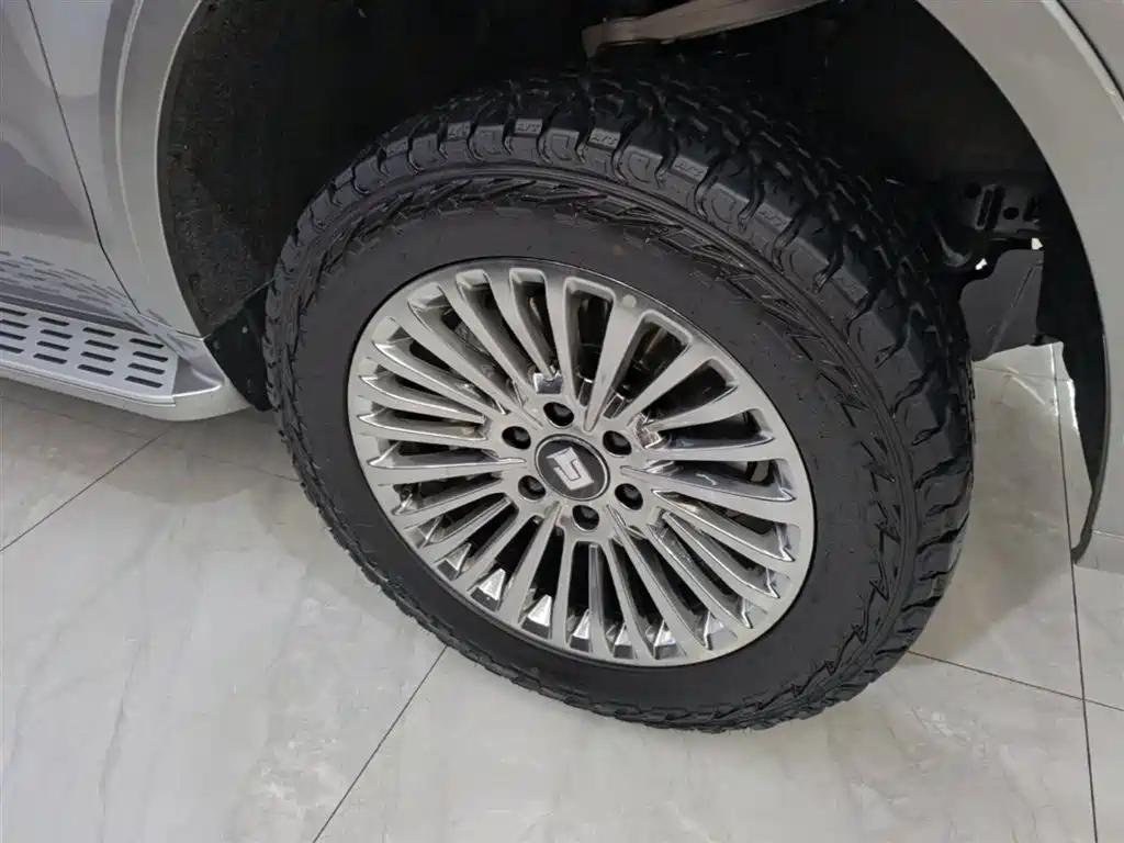Tank 500 EV 2025 Hi4-Z фото 14