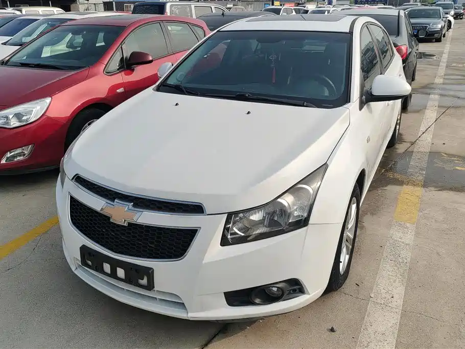 Chevrolet Cruze 2015 Hatchback 1.6L Manual Comfort