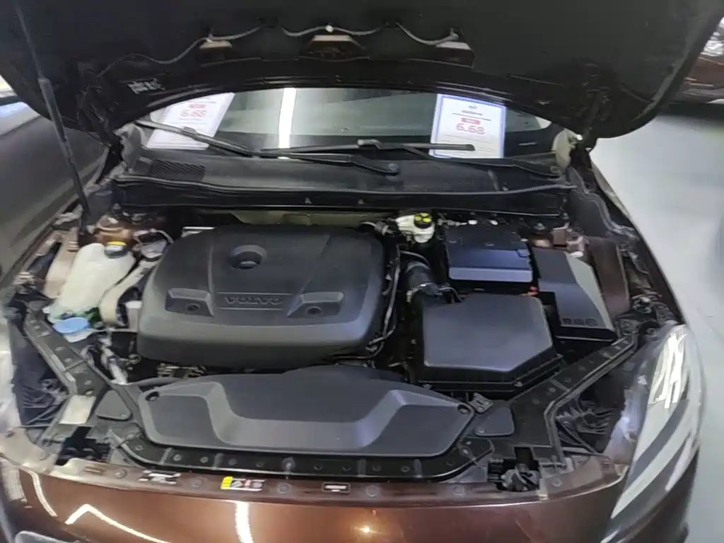 Volvo V40 2018 2017 Cross Country T3 Inscription