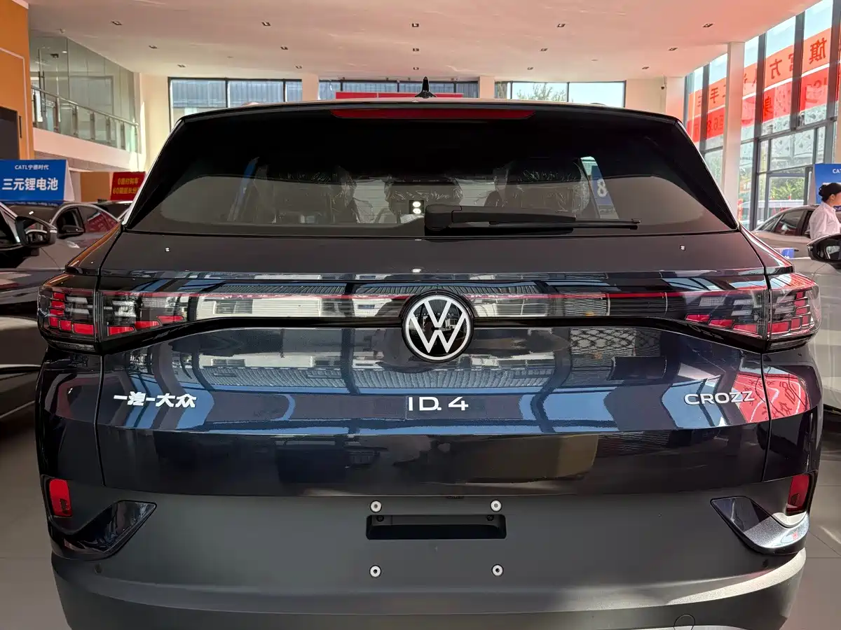 Volkswagen ID.4 CROZZ 2026 2025 Long Range PURE+ Edition