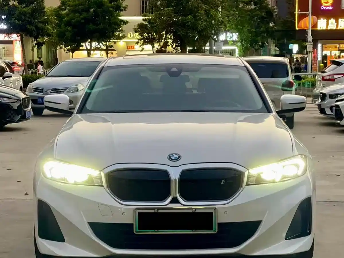 BMW i3 2022 eDrive 35 L фото 2