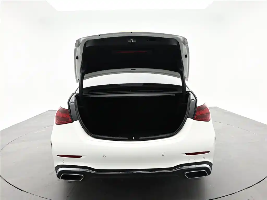 Mercedes-Benz C-Class 2024 Facelift C 260 L Sport фото 8