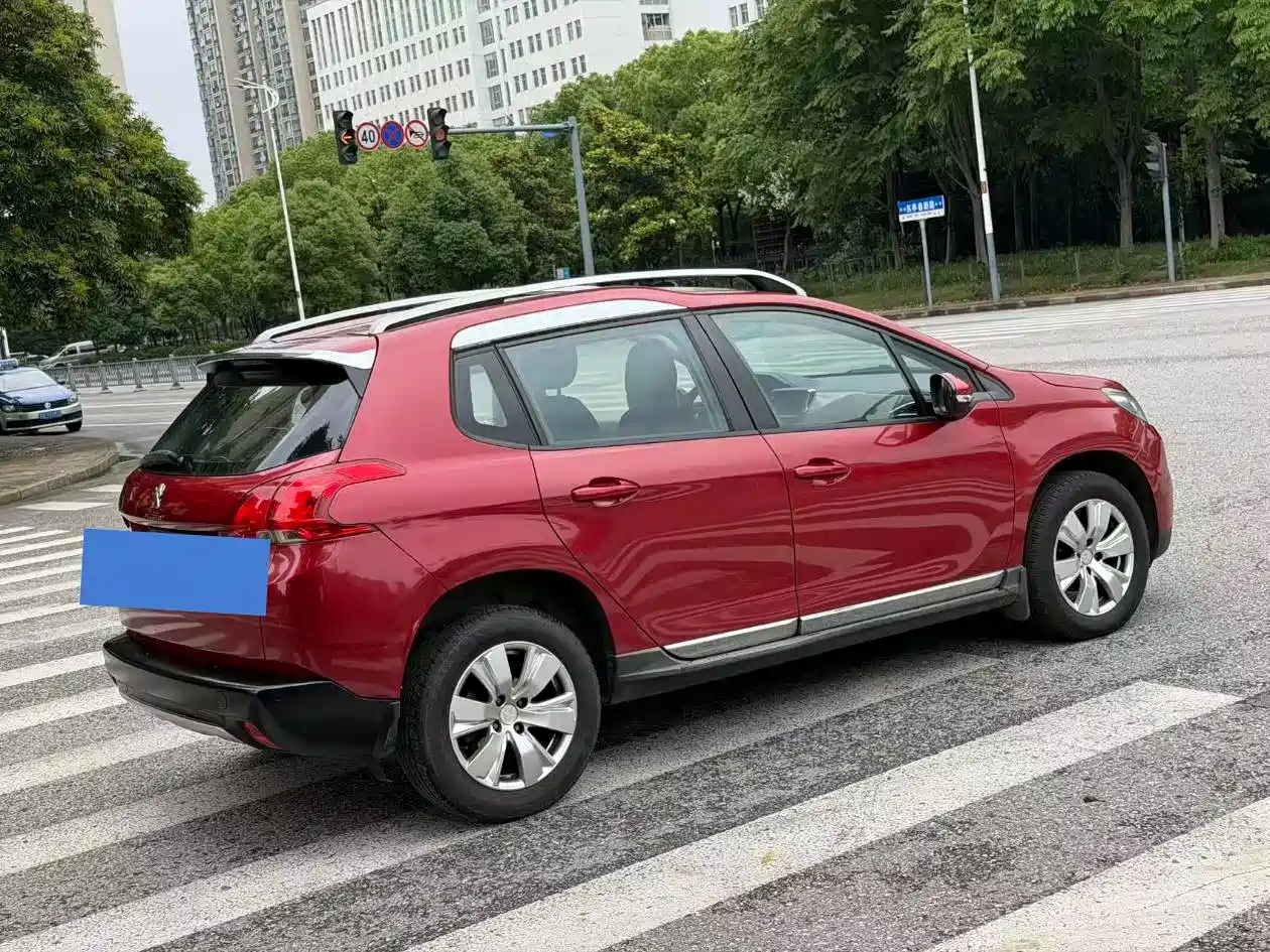 Peugeot 2008 2014 1.6L Automatic Fashion Edition фото 6