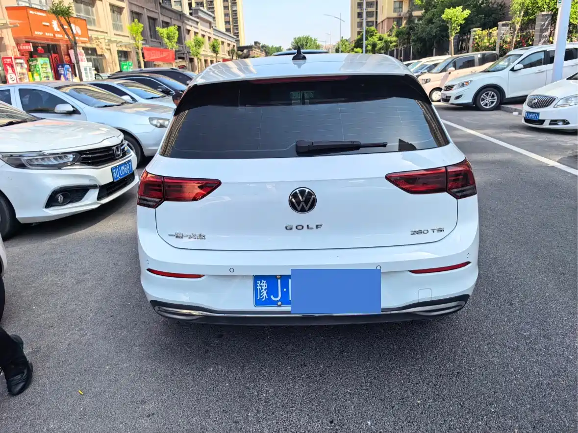 Volkswagen Golf 2023 Facelift 280TSI DSG Pro фото 5