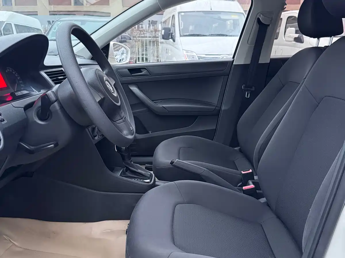 Volkswagen Santana 2013 1.6L Automatic Trend Edition фото 10