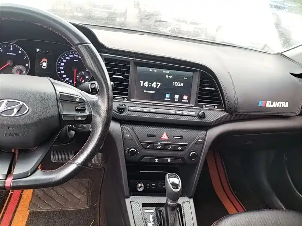 Hyundai Elantra 2016 1.4T DCT Dynamic·Vitality фото 13