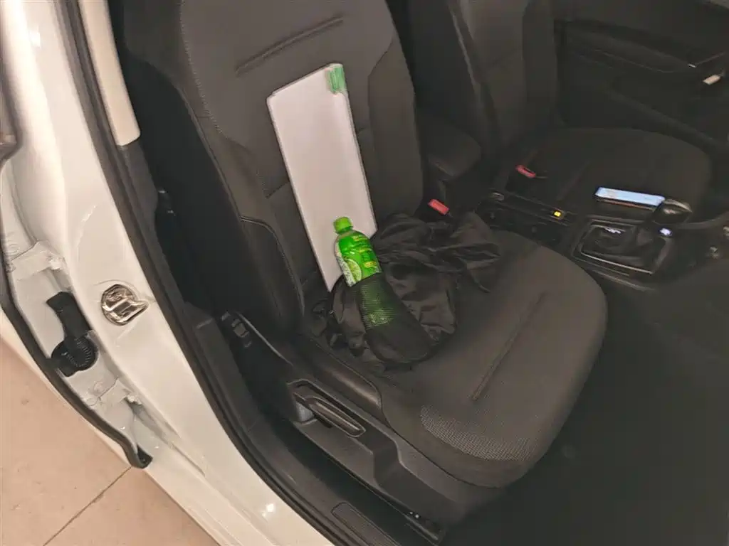Volkswagen Golf 2018 230TSI Automatic Comfort фото 25