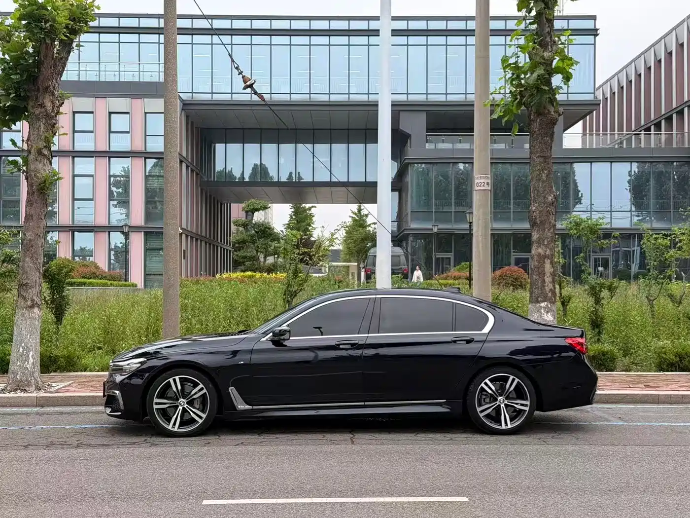 BMW 7 Series 2018 730Li Leading Type M Sport Package фото 3